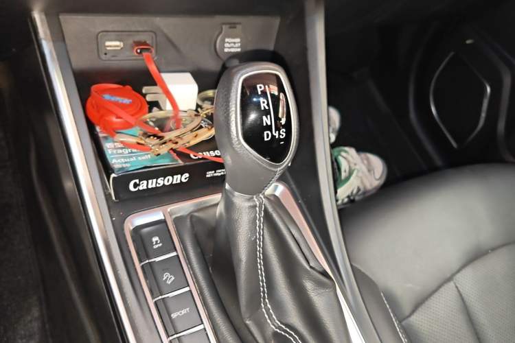 Used Geely Auto Vision X3 2019 Upgraded Model 1.5L CVT Prestige Version Gear Lever