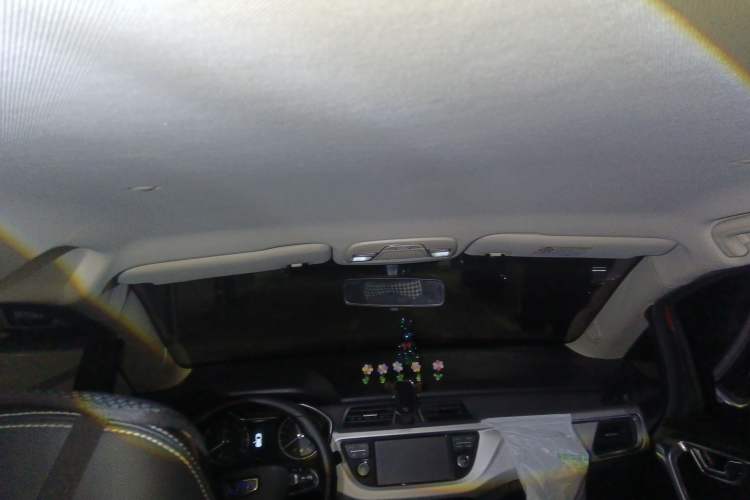 Used Geely Auto Vision X3 2019 Upgraded Model 1.5L CVT Elite Version Headliner