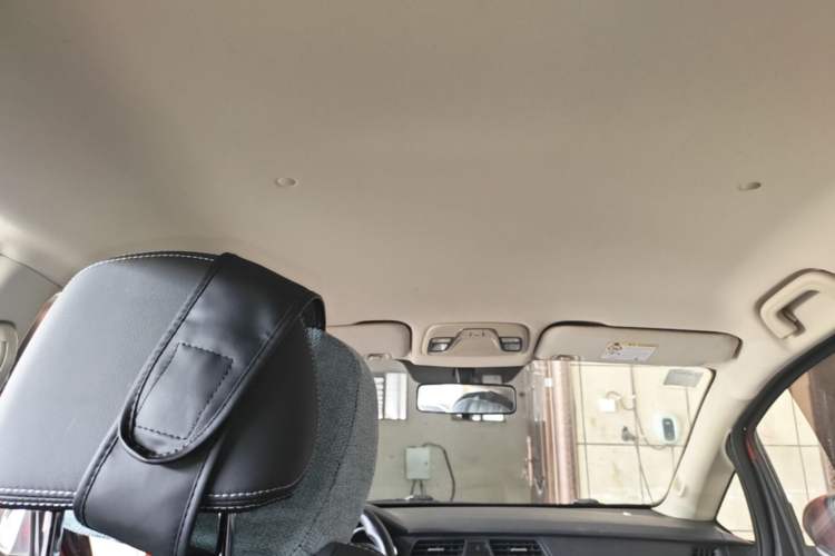 Used Geely Auto Vision X3 2019 Upgraded Model 1.5L CVT Elite Version Headliner