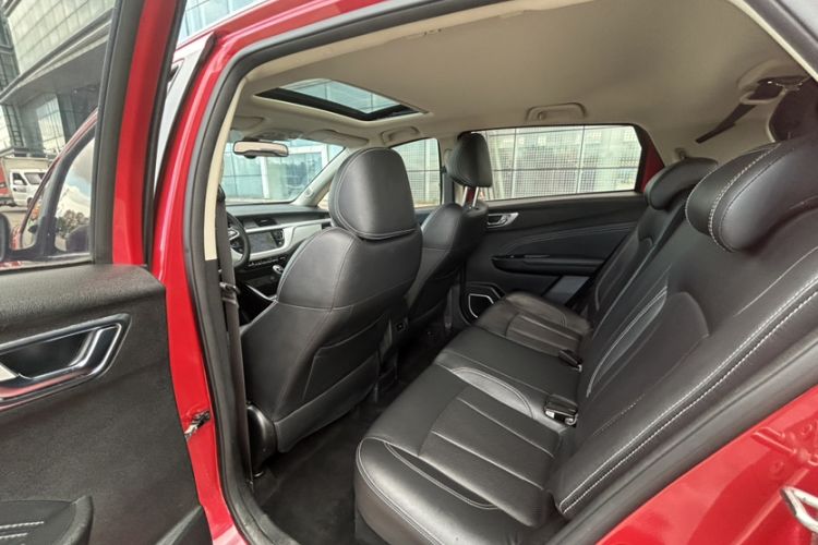 Used Geely Auto Vision X3 2019 Upgraded Model 1.5L CVT Prestige Version Interior 9