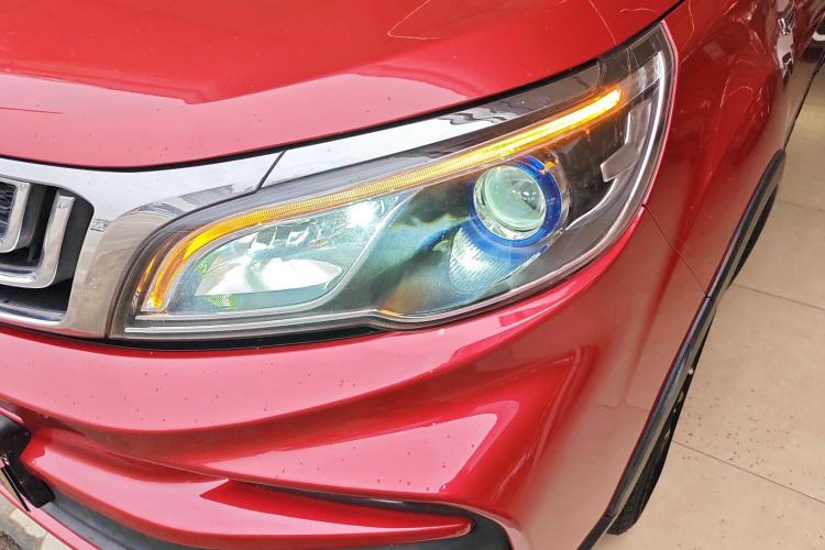 Used Geely Auto Vision X3 2019 Upgraded Model 1.5L CVT Prestige Version Left Front Headlight