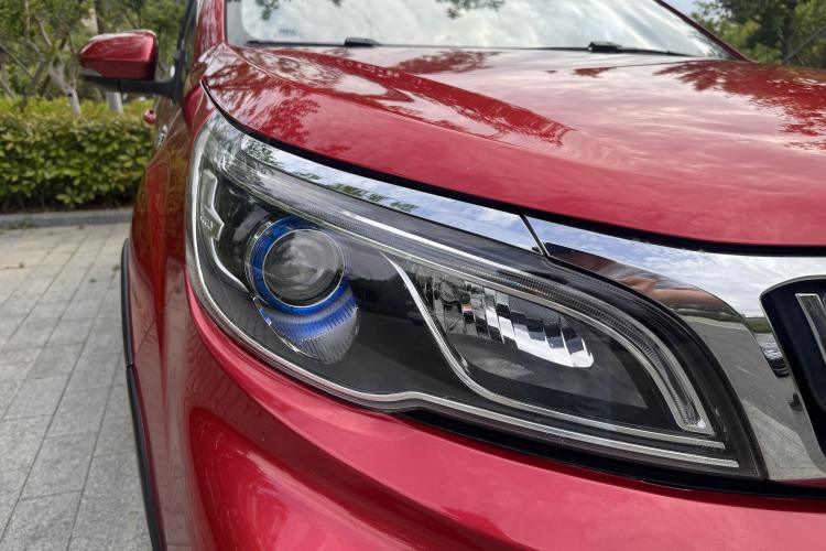 Used Geely Auto Vision X3 2019 Upgraded Model 1.5L CVT Prestige Version Left Front Headlight
