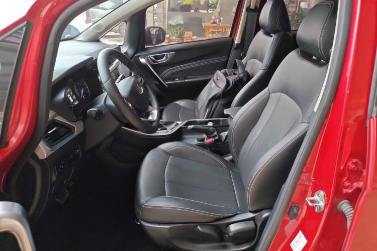 Used Geely Auto Vision X3 2019 Upgraded Model 1.5L CVT Prestige Version Left Front Seat