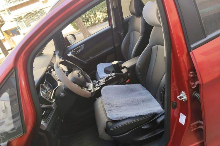 Used Geely Auto Vision X3 2019 Upgraded Model 1.5L CVT Prestige Version Left Front Seat
