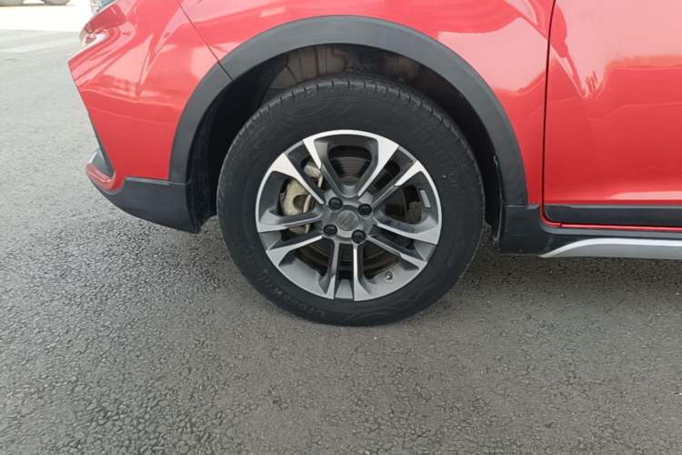Used Geely Auto Vision X3 2019 Upgraded Model 1.5L CVT Prestige Version Left Front Wheel Hub