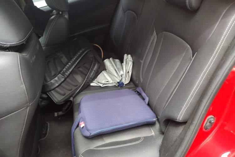 Used Geely Auto Vision X3 2019 Upgraded Model 1.5L CVT Prestige Version Left Rear Seat