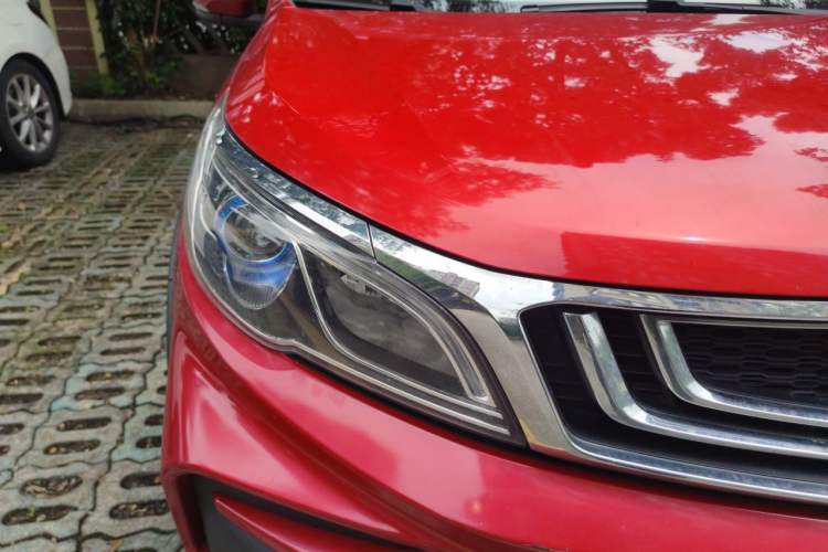 Used Geely Auto Vision X3 2019 Upgraded Model 1.5L CVT Prestige Version Right Front Headlight