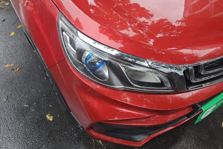 Used Geely Auto Vision X3 2019 Upgraded Model 1.5L CVT Elite Version Right Front Headlight
