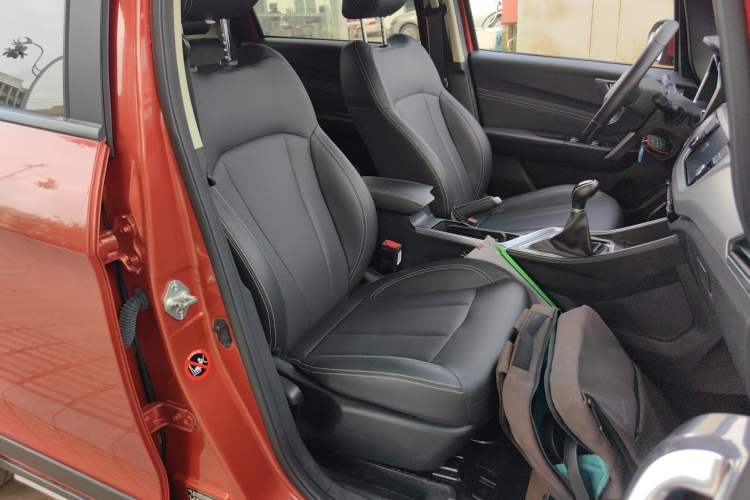 Used Geely Auto Vision X3 2019 Upgraded Model 1.5L Manual Elite Version Right Front Seat