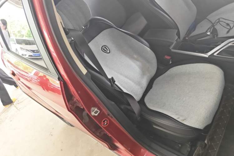 Used Geely Auto Vision X3 2019 Upgraded Model 1.5L CVT Elite Version Right Front Seat