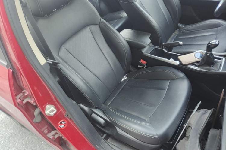 Used Geely Auto Vision X3 2019 Upgraded Model 1.5L Manual Elite Version Right Front Seat