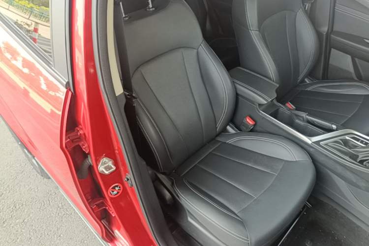 Used Geely Auto Vision X3 2019 Upgraded Model 1.5L CVT Prestige Version Right Front Seat