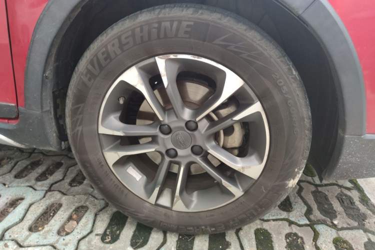 Used Geely Auto Vision X3 2019 Upgraded Model 1.5L CVT Prestige Version Right Front Wheel Hub
