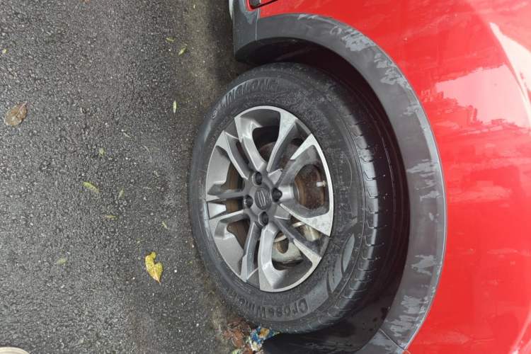 Used Geely Auto Vision X3 2019 Upgraded Model 1.5L CVT Elite Version Right Front Wheel Hub