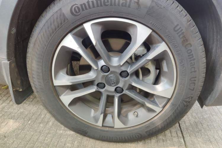 Used Geely Auto Vision X3 2019 Upgraded Model 1.5L CVT Prestige Version Right Front Wheel Hub