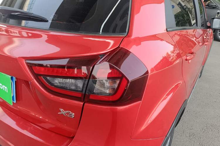 Used Geely Auto Vision X3 2019 Upgraded Model 1.5L CVT Prestige Version Right Rear Taillight