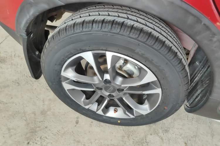 Used Geely Auto Vision X3 2019 Upgraded Model 1.5L CVT Prestige Version Right Rear Wheel Hub