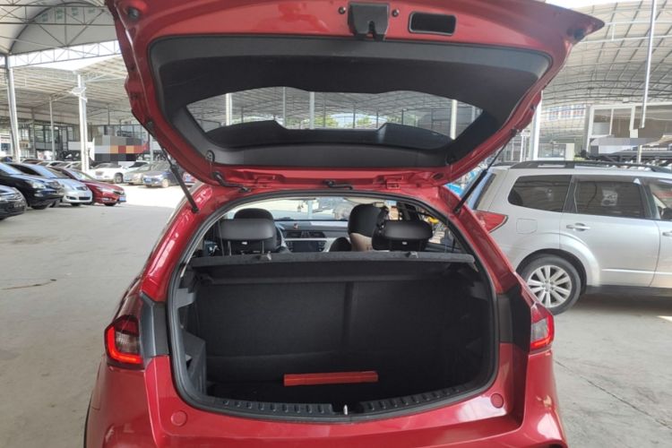 Used Geely Auto Vision X3 2019 Upgraded Model 1.5L CVT Prestige Version Trunk