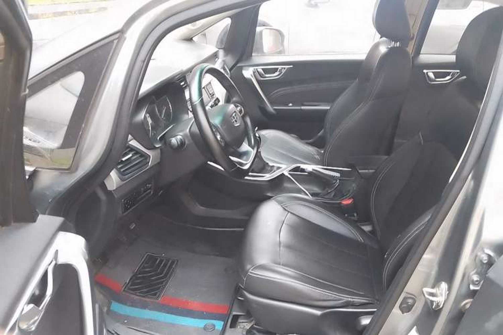 Used Geely Auto Vision X3 2019 Upgraded Model 1.5L Manual Elite Version Driver Seat