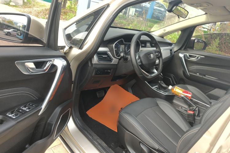 Used Geely Auto Vision X3 2019 Upgraded Model 1.5L CVT Prestige Version Driver Seat