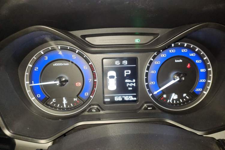 Used Geely Auto Vision X3 2019 Upgraded Model 1.5L CVT Prestige Version Instrument Cluster