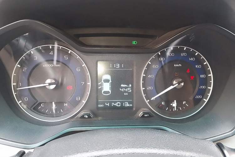 Used Geely Auto Vision X3 2019 Upgraded Model 1.5L Manual Elite Version Instrument Cluster