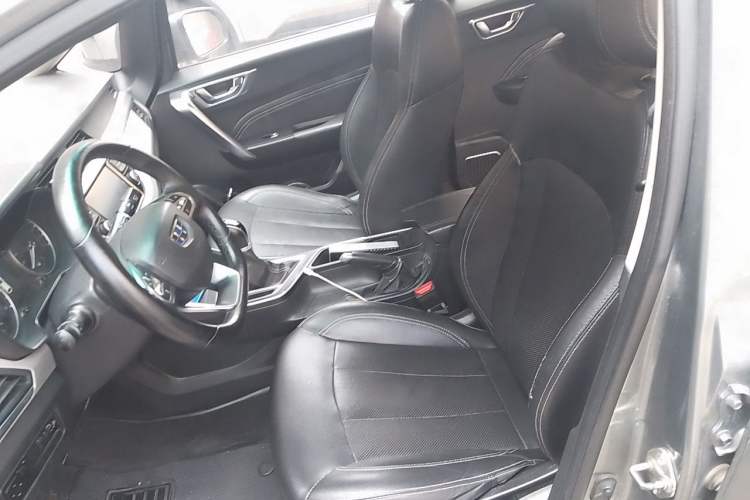 Used Geely Auto Vision X3 2019 Upgraded Model 1.5L Manual Elite Version Left Front Seat