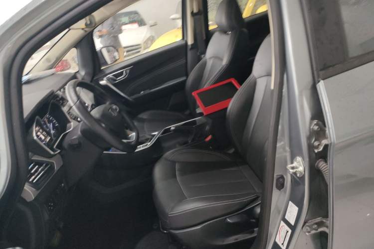 Used Geely Auto Vision X3 2019 Upgraded Model 1.5L CVT Prestige Version Left Front Seat