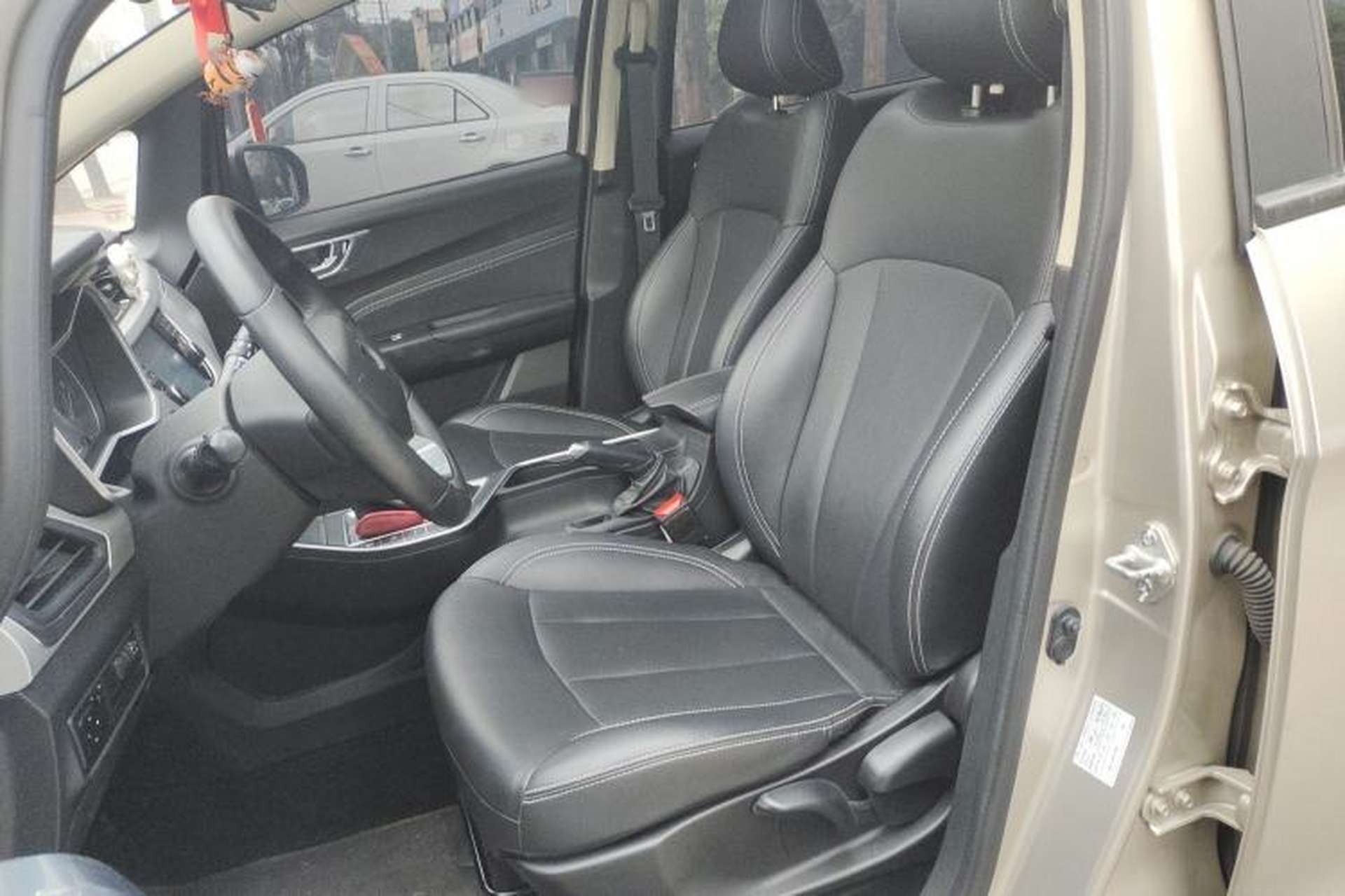 Used Geely Auto Vision X3 2019 Upgraded Model 1.5L CVT Prestige Version Left Front Seat