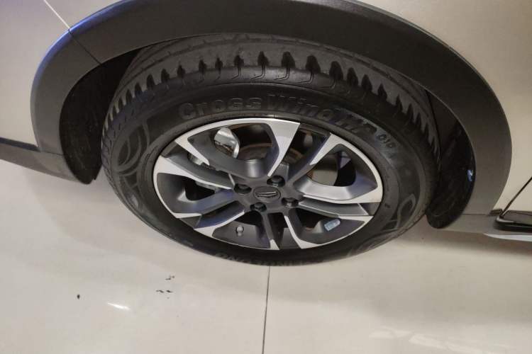 Used Geely Auto Vision X3 2019 Upgraded Model 1.5L CVT Prestige Version Left Front Wheel Hub