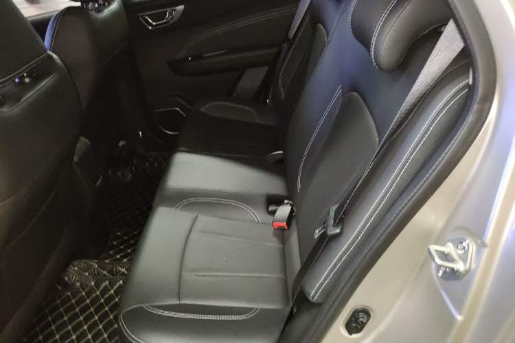 Used Geely Auto Vision X3 2019 Upgraded Model 1.5L CVT Prestige Version Left Rear Seat