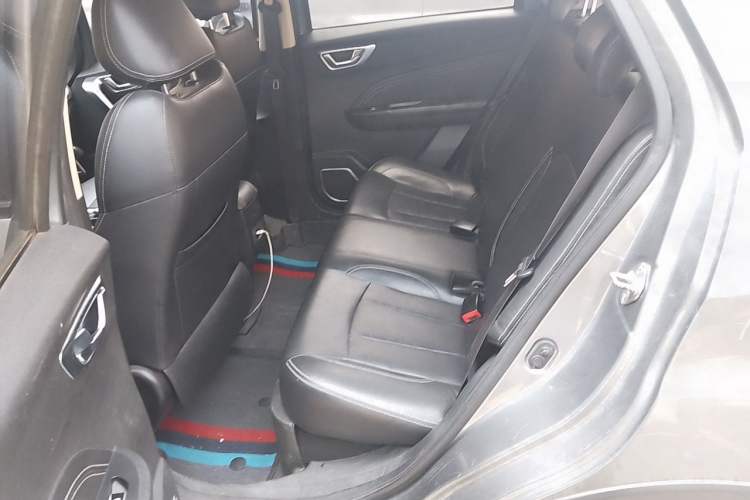 Used Geely Auto Vision X3 2019 Upgraded Model 1.5L Manual Elite Version Left Rear Seat