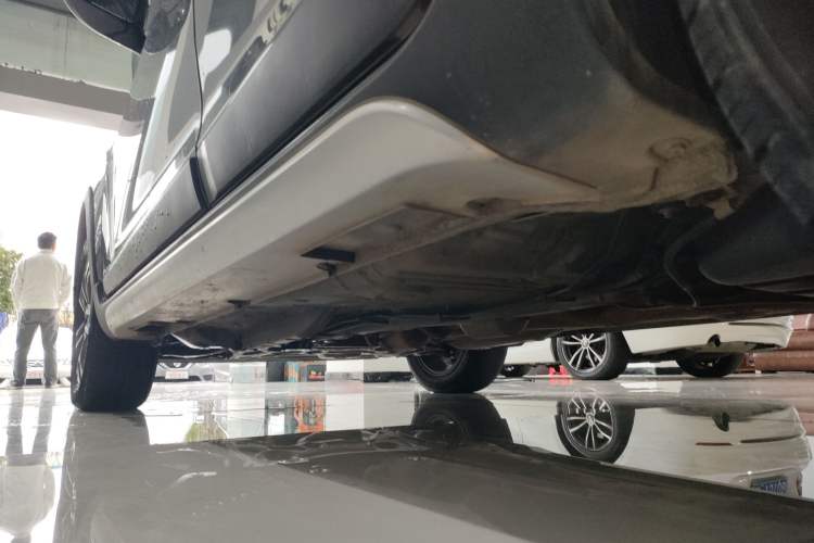 Used Geely Auto Vision X3 2019 Upgraded Model 1.5L CVT Prestige Version Left Side Sill