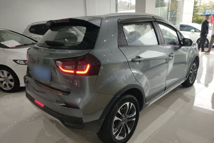 Used Geely Auto Vision X3 2019 Upgraded Model 1.5L CVT Prestige Version Rear Right 45 Deg