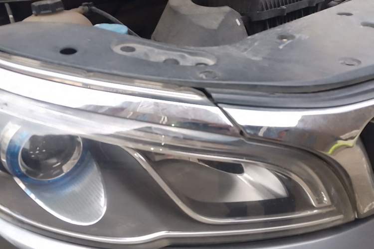 Used Geely Auto Vision X3 2019 Upgraded Model 1.5L Manual Elite Version Right Front Headlight