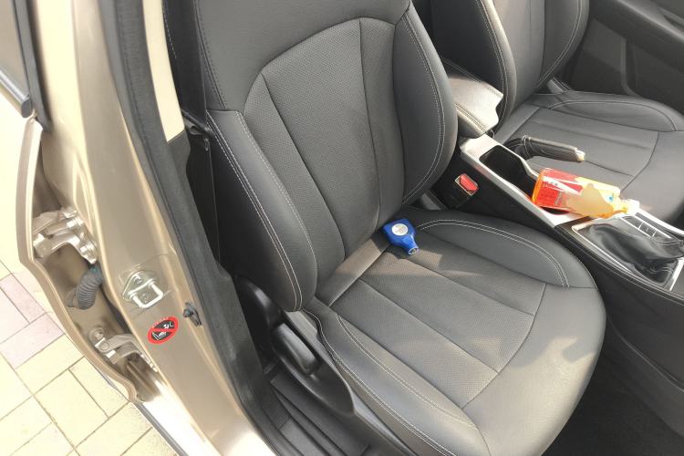 Used Geely Auto Vision X3 2019 Upgraded Model 1.5L CVT Prestige Version Right Front Seat
