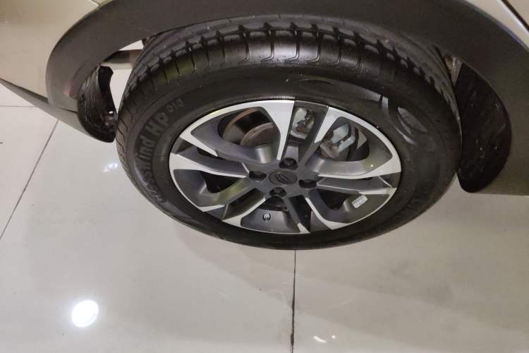 Used Geely Auto Vision X3 2019 Upgraded Model 1.5L CVT Prestige Version Right Rear Wheel Hub