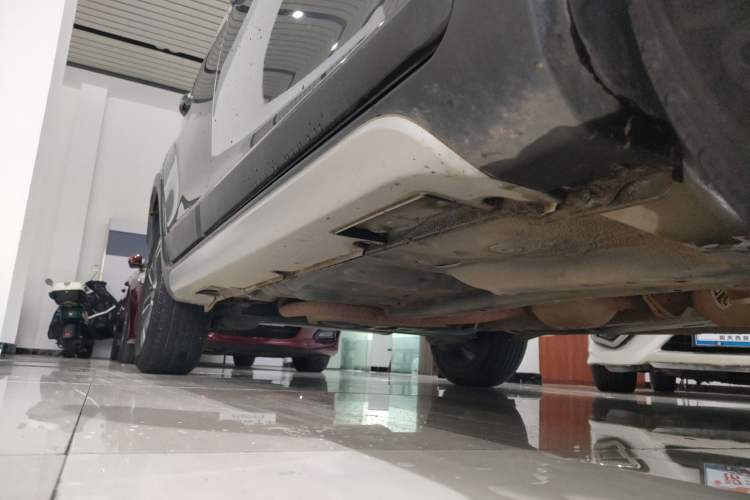 Used Geely Auto Vision X3 2019 Upgraded Model 1.5L CVT Prestige Version Right Side Sill