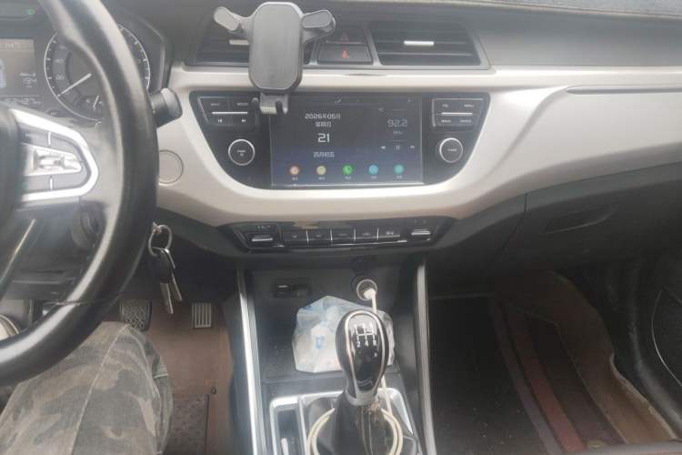 Used Geely Auto Vision X3 2019 Upgraded Model 1.5L Manual Elite Version Audio And AC Panel