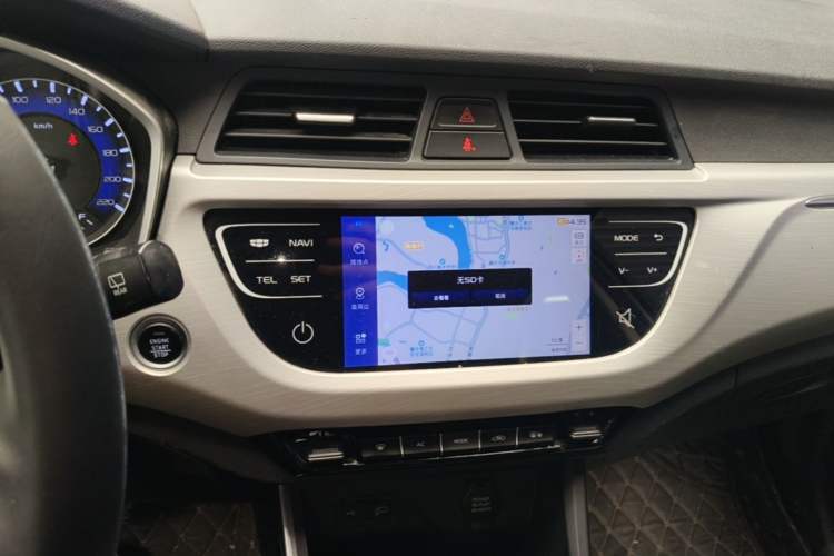 Used Geely Auto Vision X3 2019 Upgraded Model 1.5L CVT Prestige Version Audio And AC Panel