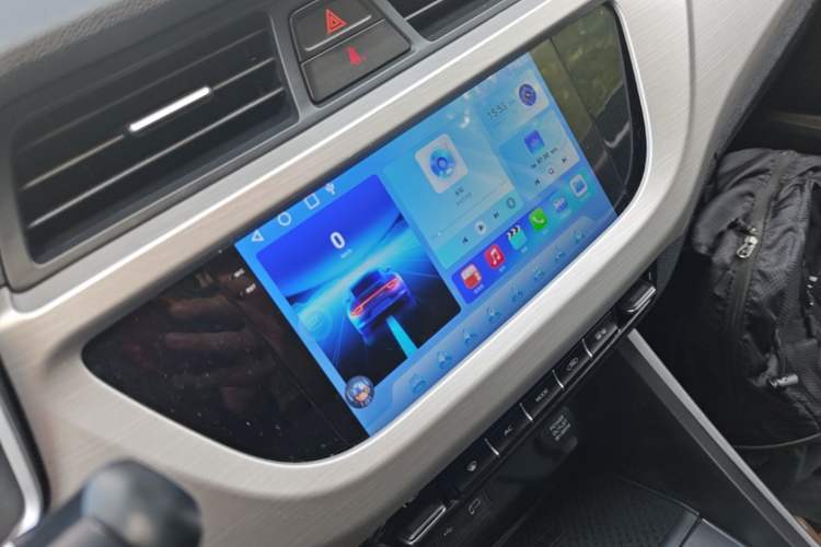 Used Geely Auto Vision X3 2019 Upgraded Model 1.5L Manual Elite Version Audio And AC Panel