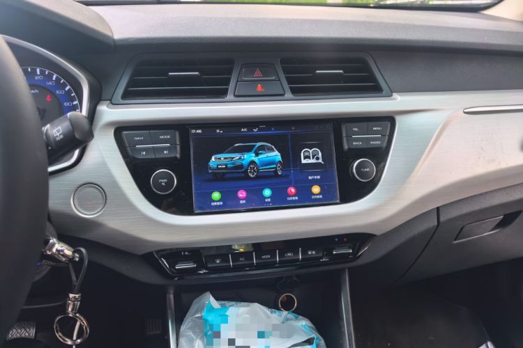 Used Geely Auto Vision X3 2019 Upgraded Model 1.5L Manual Luxury Version Audio And AC Panel