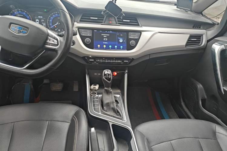 Used Geely Auto Vision X3 2019 Upgraded Model 1.5L CVT Elite Version Audio And AC Panel