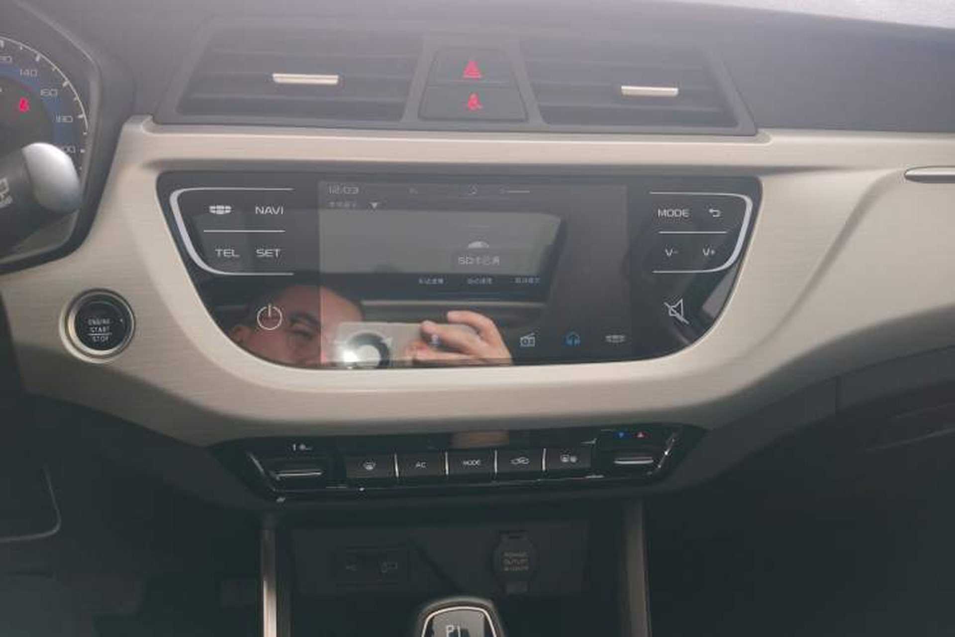 Used Geely Auto Vision X3 2019 Upgraded Model 1.5L CVT Prestige Version Audio And AC Panel