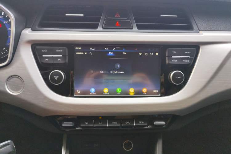 Used Geely Auto Vision X3 2019 Upgraded Model 1.5L Manual Elite Version Audio And AC Panel