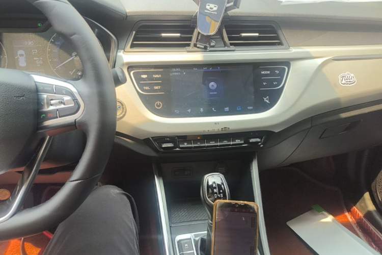 Used Geely Auto Vision X3 2019 Upgraded Model 1.5L CVT Prestige Version Audio And AC Panel