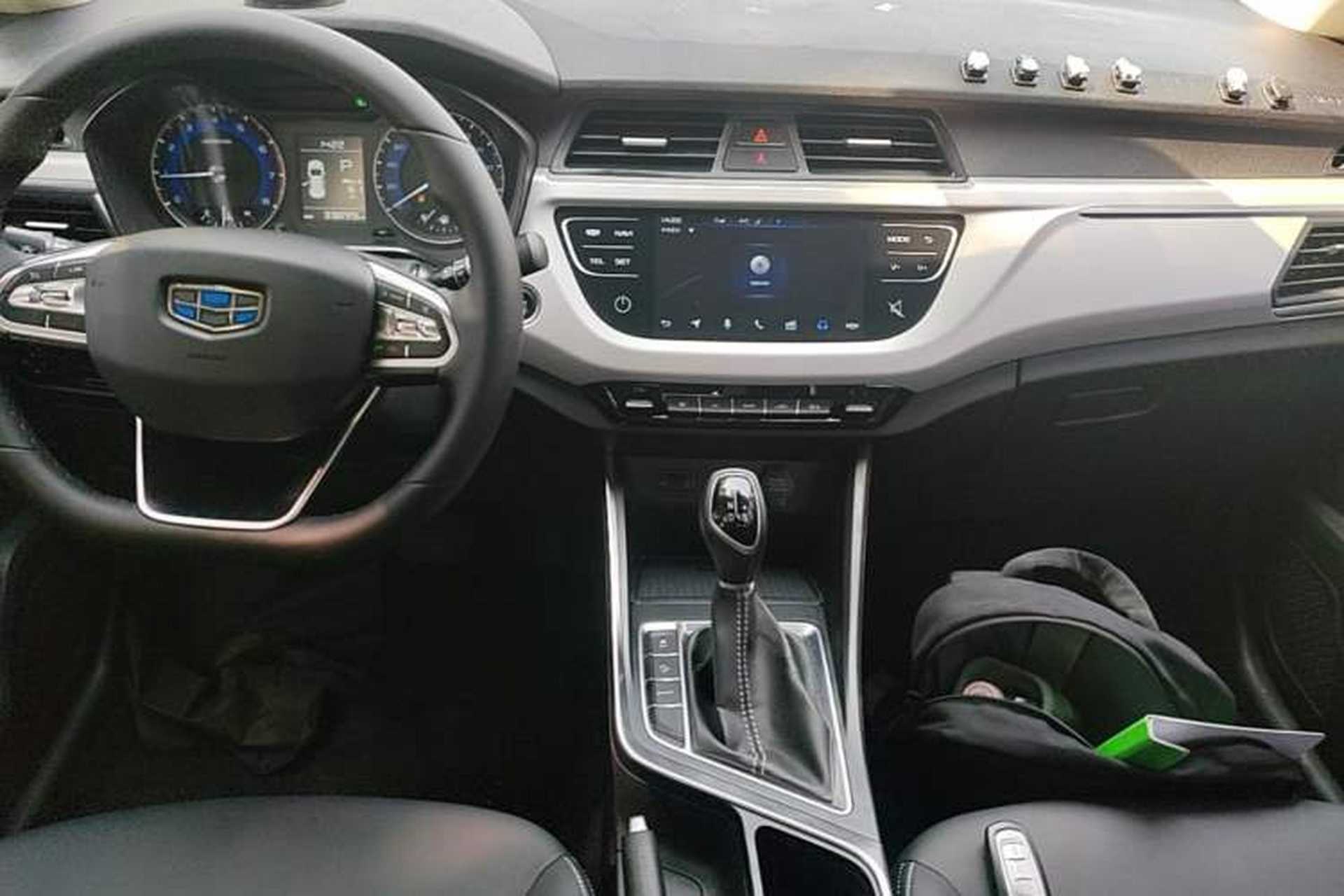Used Geely Auto Vision X3 2019 Upgraded Model 1.5L CVT Prestige Version Audio And AC Panel