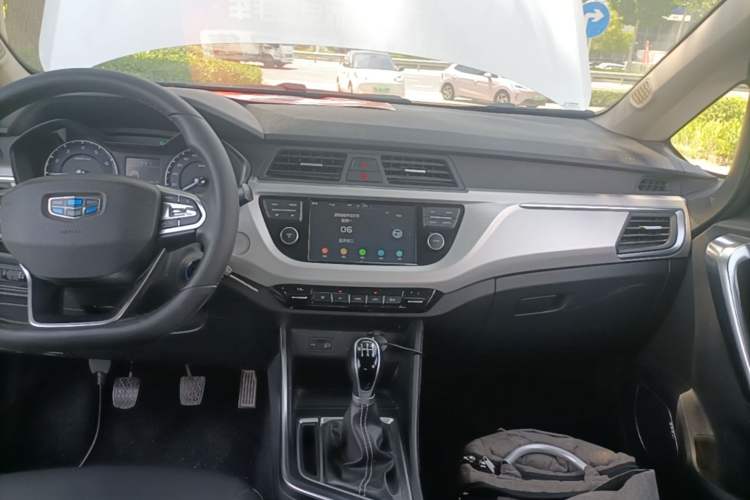 Used Geely Auto Vision X3 2019 Upgraded Model 1.5L Manual Elite Version Audio And AC Panel