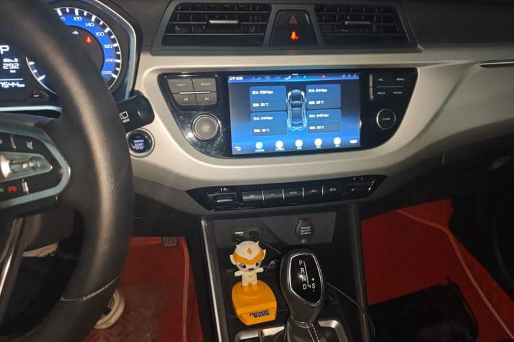 Used Geely Auto Vision X3 2019 Upgraded Model 1.5L CVT Elite Version Audio And AC Panel