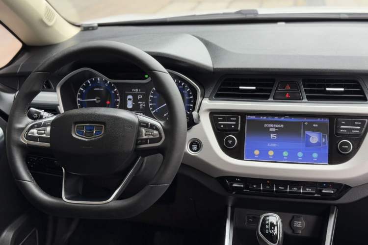 Used Geely Auto Vision X3 2019 Upgraded Model 1.5L CVT Elite Version Audio And AC Panel